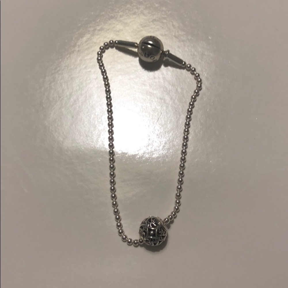 Pandora essences bracelet with charm included it